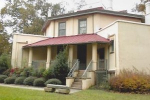 Octagon House, Laurens, 75dpi, View 1